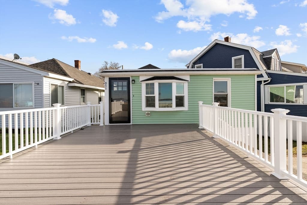 851 Quincy Shore Dr, Quincy MA 02170