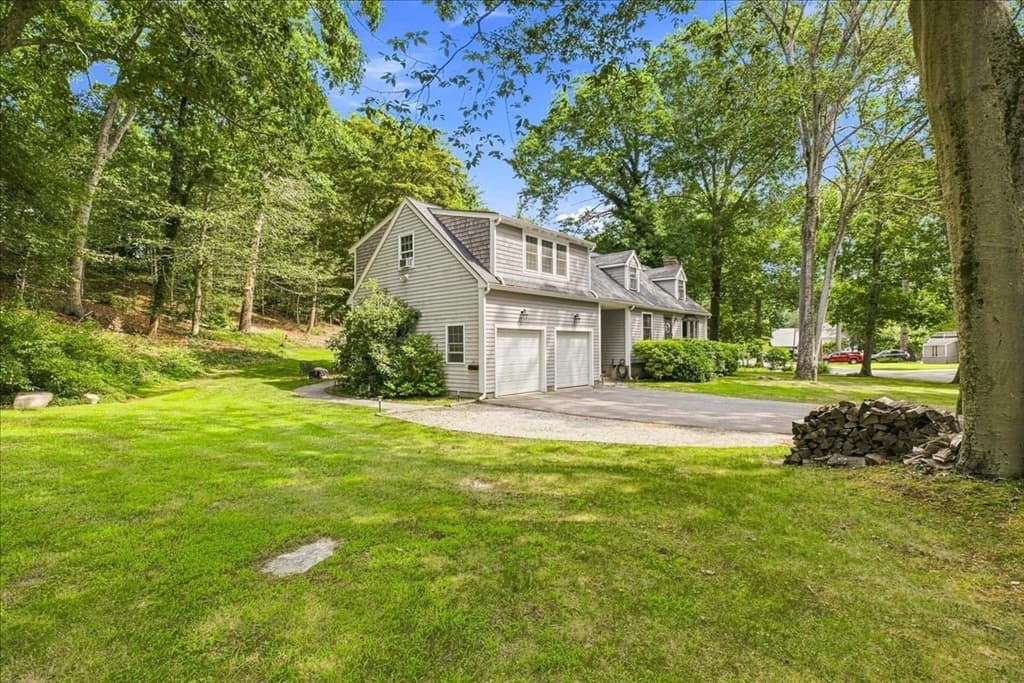 259 Water St, Hanover MA 02339 photo 2