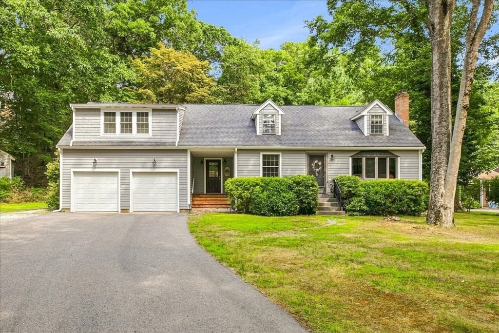 259 Water St, Hanover MA 02339
