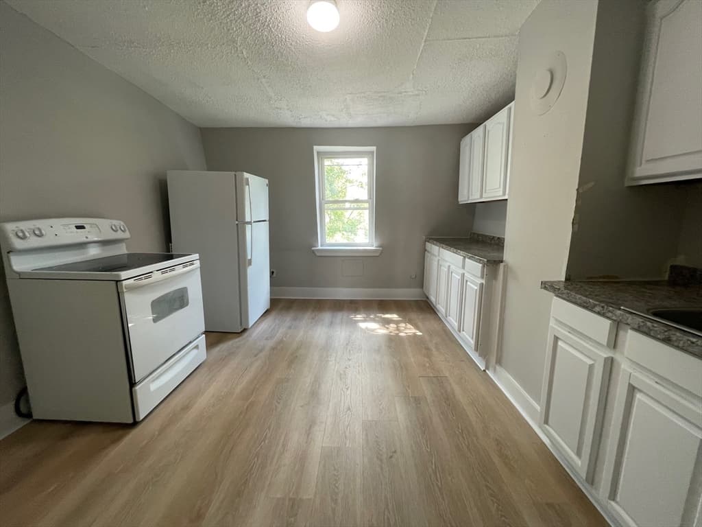 34 Newbury, Worcester MA 01609 photo 5