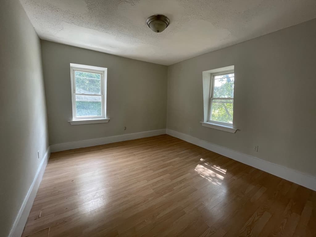 34 Newbury, Worcester MA 01609 photo 8