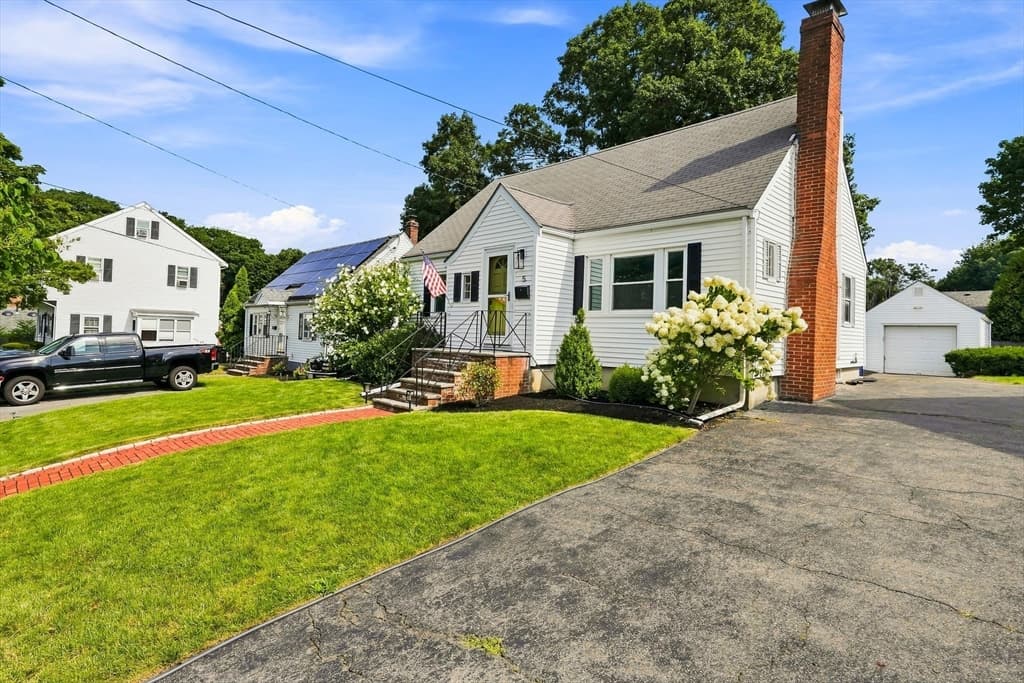 5 Chandler Rd, Salem MA 01970 photo 2