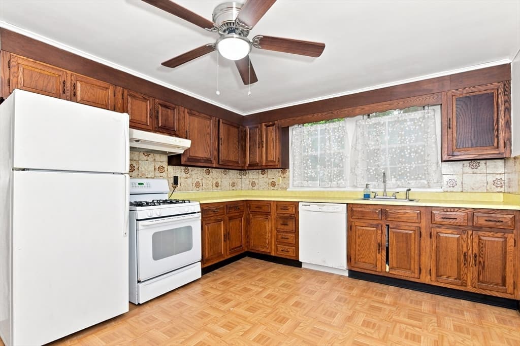15 Mccarthy Street, Franklin MA 02038 photo 4