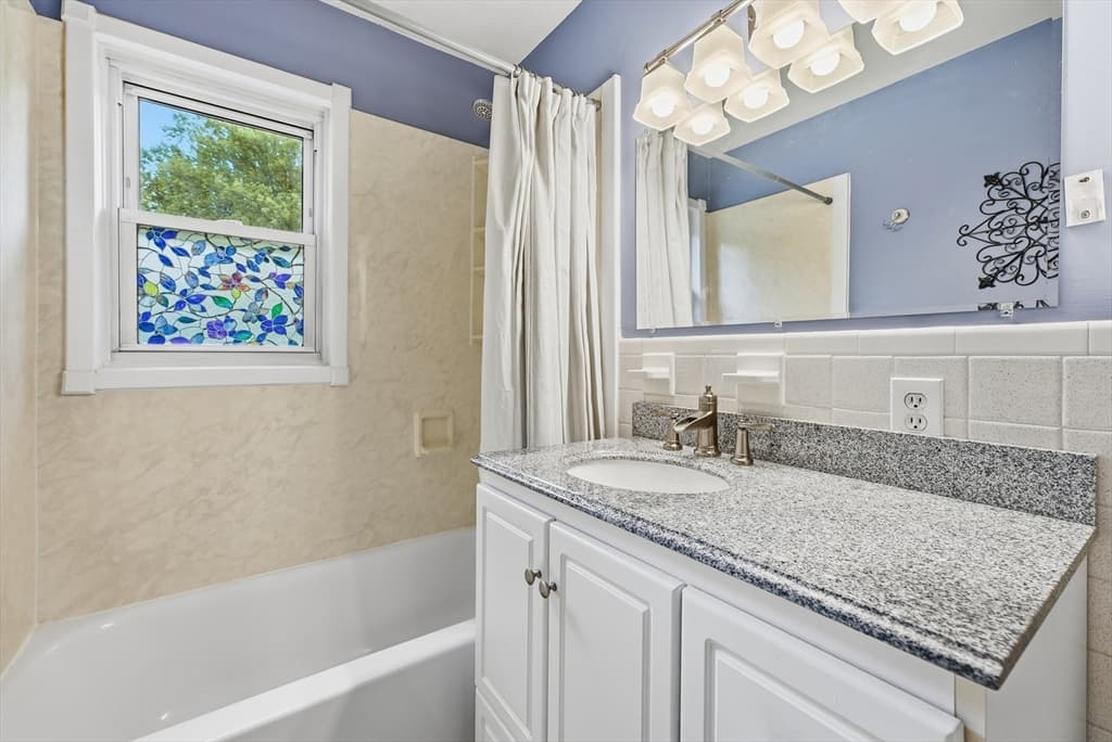 90 Colonial Circle # D, Chicopee MA 01020 photo 17