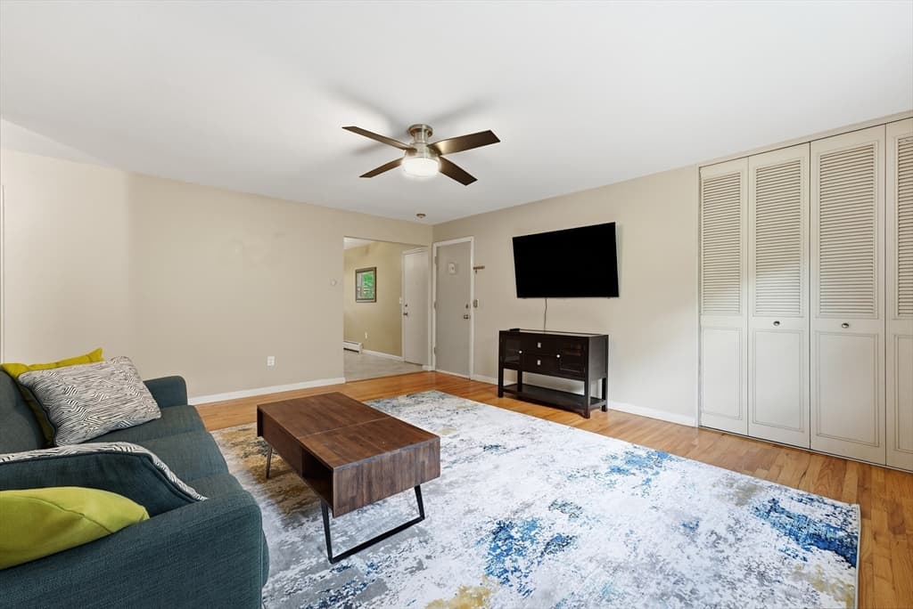 90 Colonial Circle # D, Chicopee MA 01020 photo 5