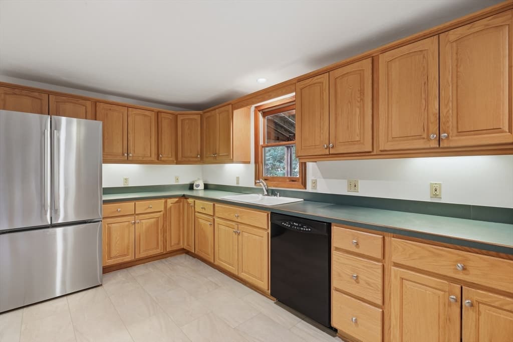 63 Jamestown Road, Leominster MA 01453 photo 10