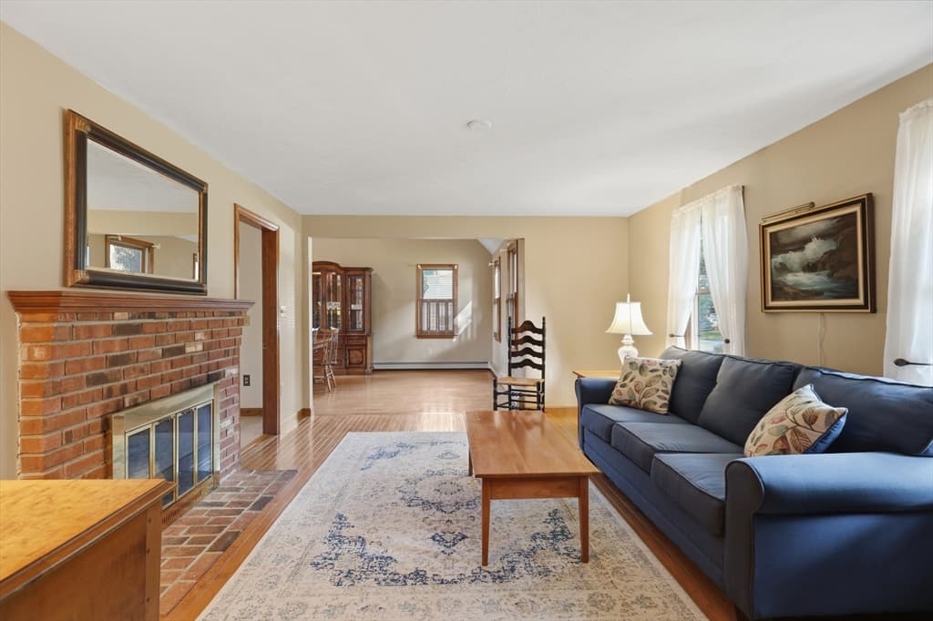 63 Jamestown Road, Leominster MA 01453 photo 4