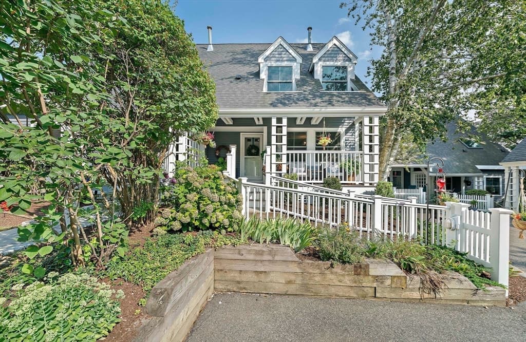2 Rivers Edge Rd # 2, Hull MA 02045