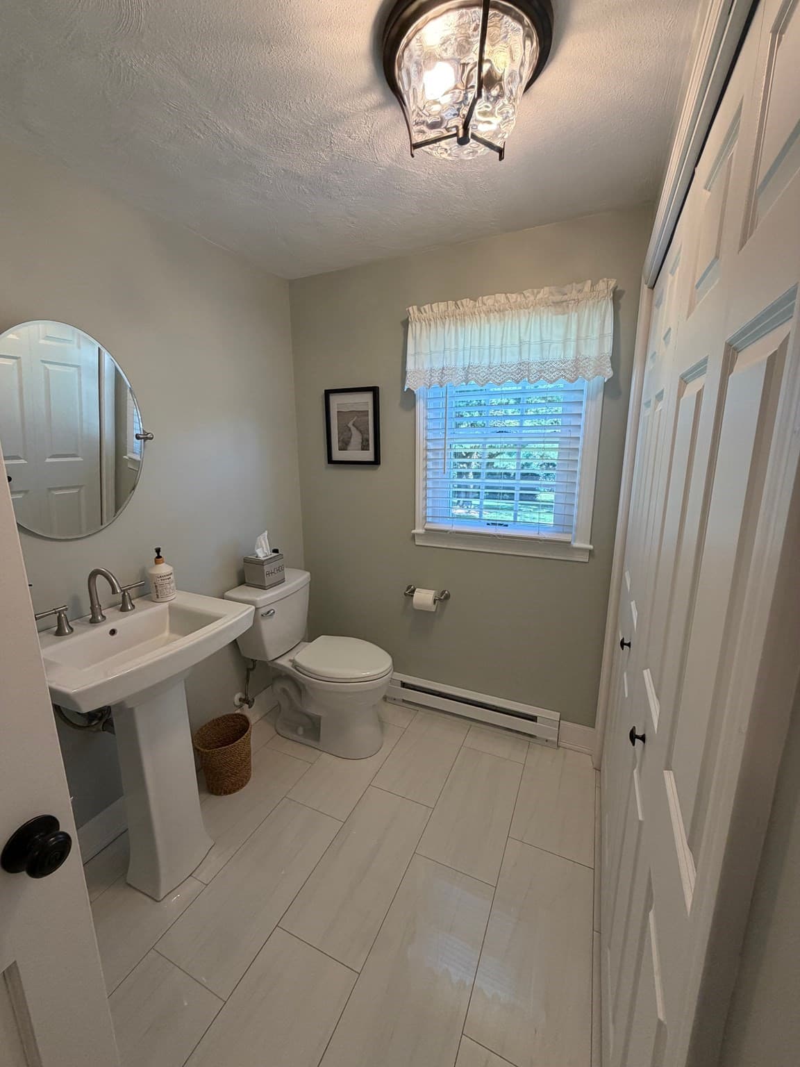 Single Family Residence at 4 Robertson Rd, Auburn MA 01501, Auburn, photo 12 of 32