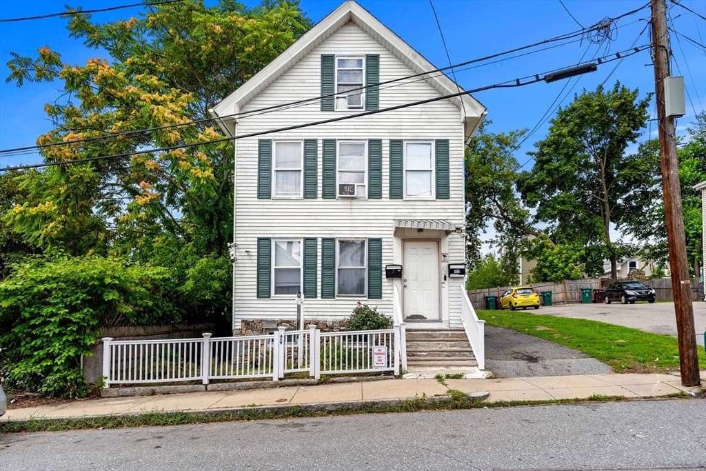 42 Albion Street, Lowell MA 01850