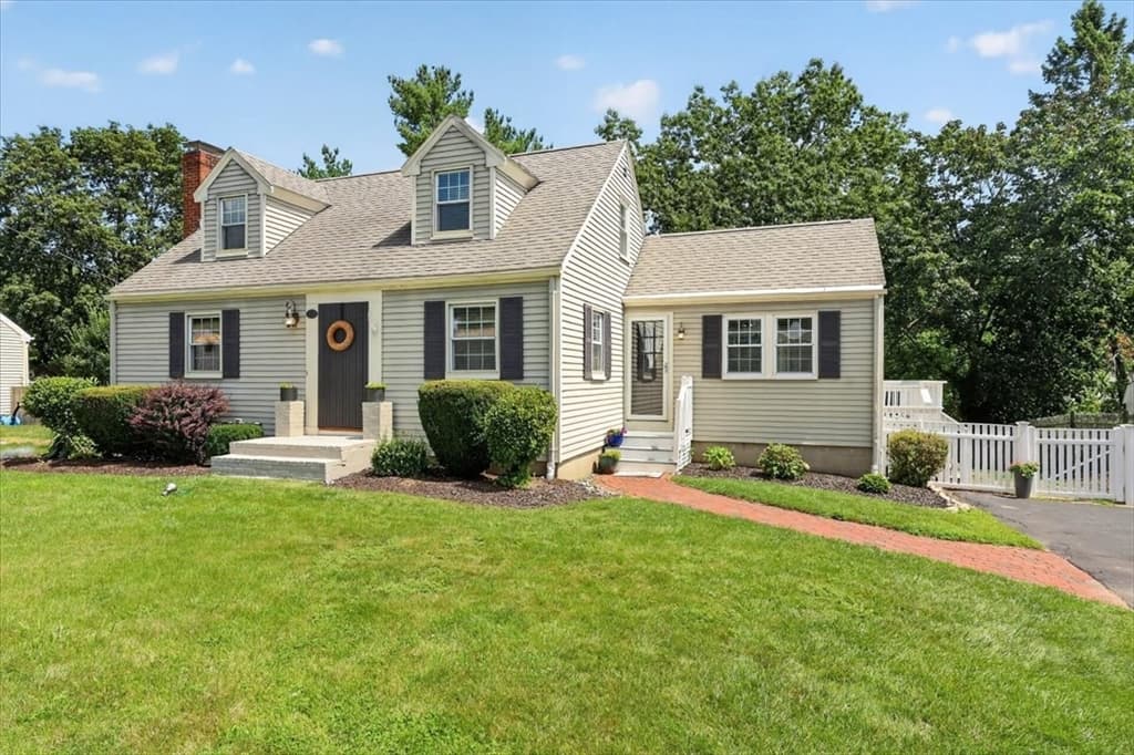 39 Gerard Rd, Norwell MA 02061