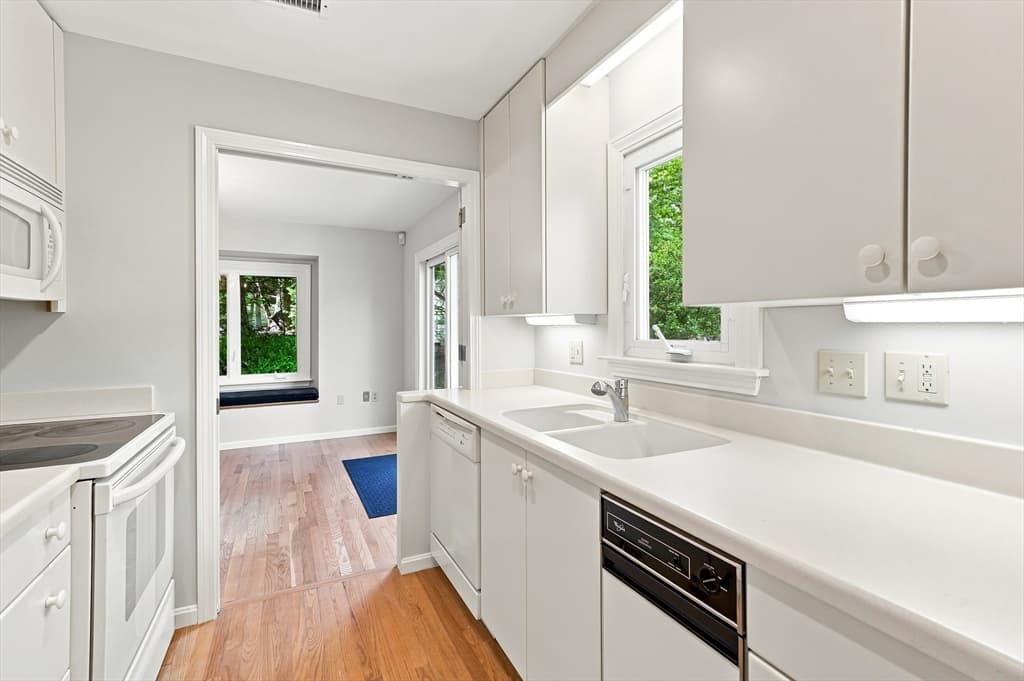 15 Fifer Ln # 15, Lexington MA 02420 photo 12