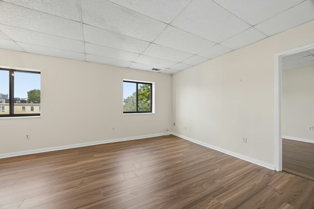 549 E 4th St # D5, Boston MA 02127 photo 2