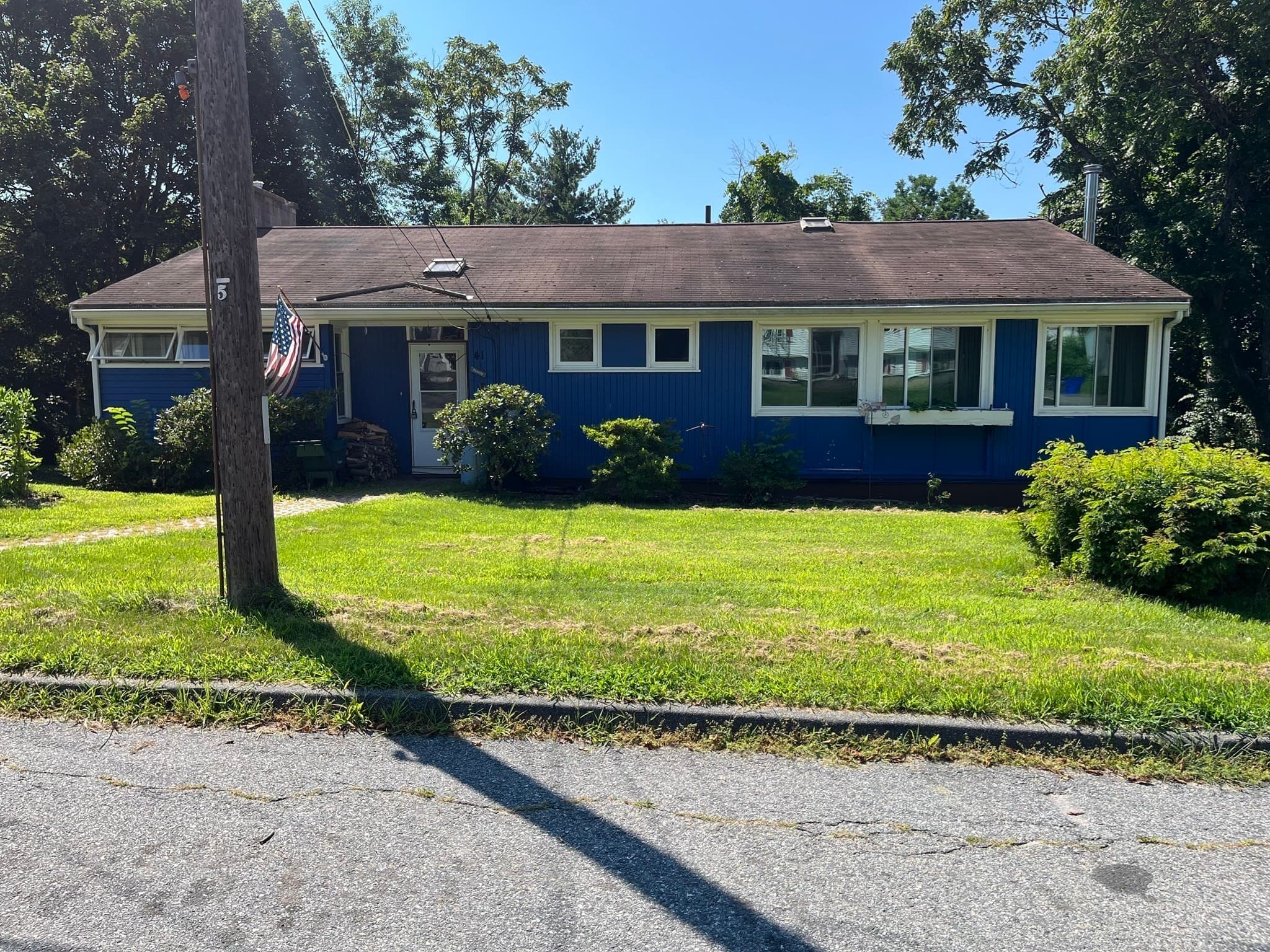 Single Family Residence at 41 Iroquois Street, Worcester MA 01602, Worcester, photo 2 of 41