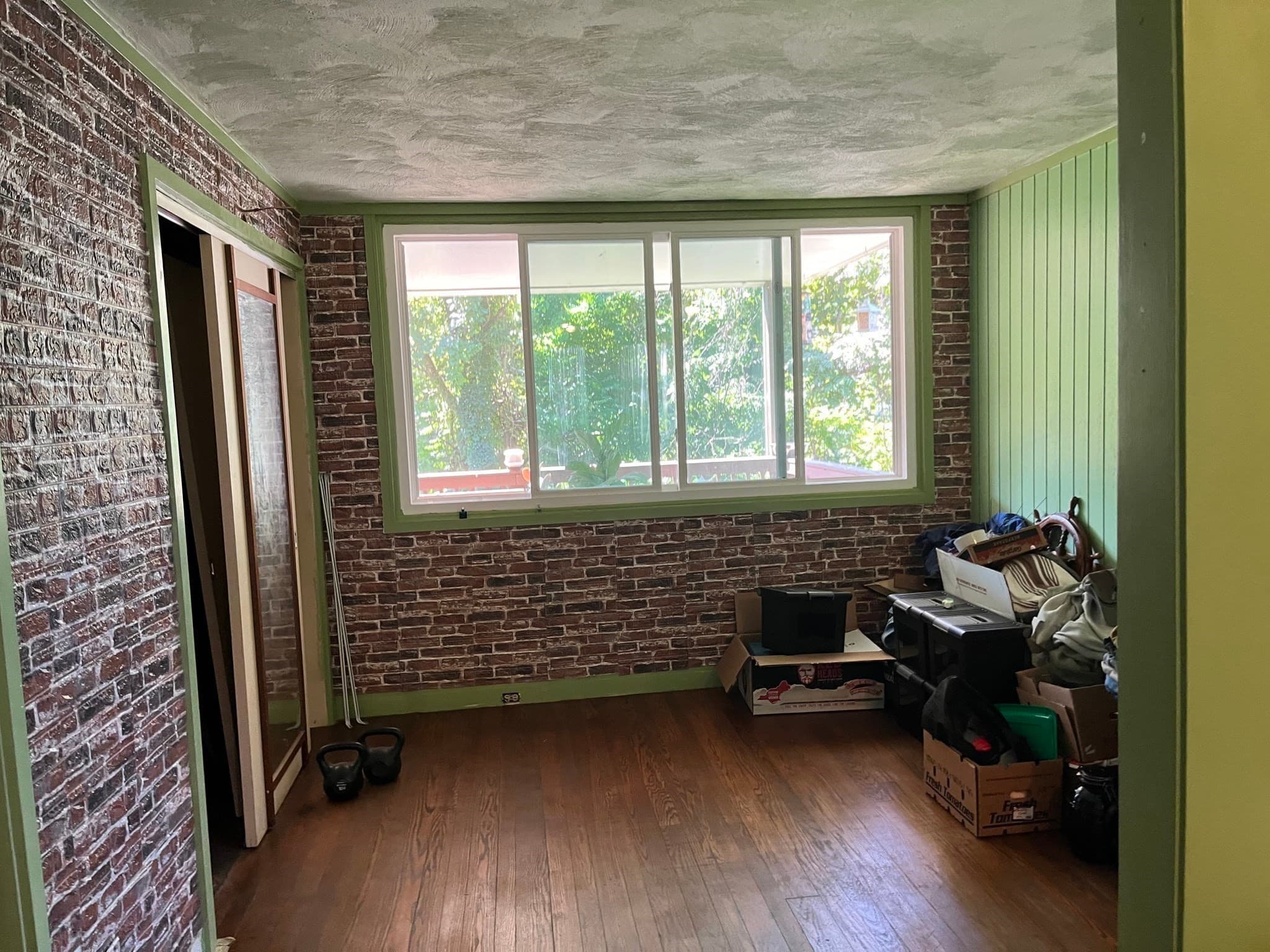 Single Family Residence at 41 Iroquois Street, Worcester MA 01602, Worcester, photo 13 of 41