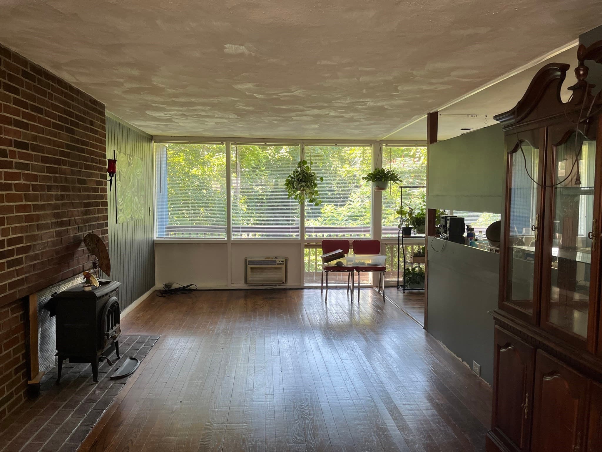 Single Family Residence at 41 Iroquois Street, Worcester MA 01602, Worcester, photo 3 of 41