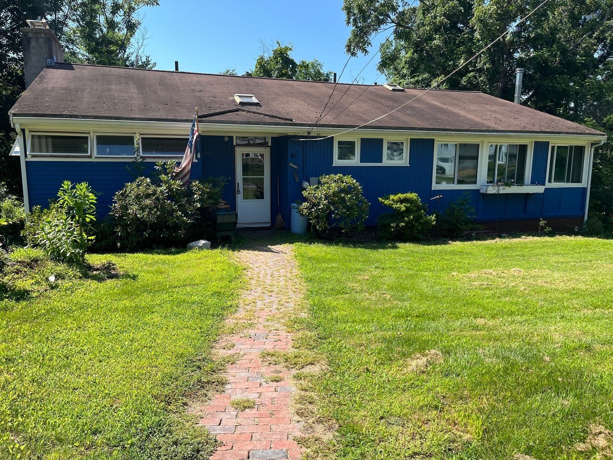 41 Iroquois Street, Worcester MA 01602