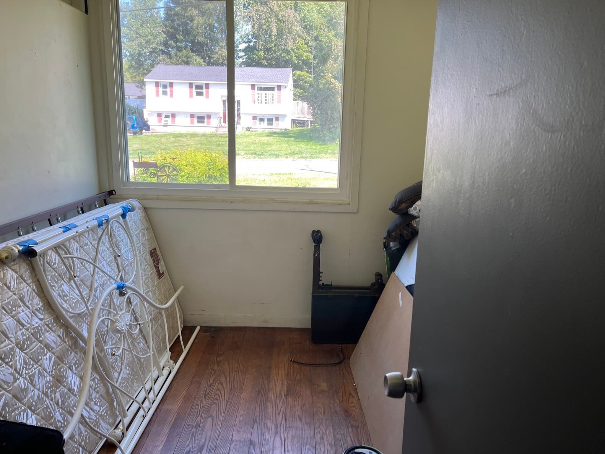 Single Family Residence at 41 Iroquois Street, Worcester MA 01602, Worcester, photo 15 of 41