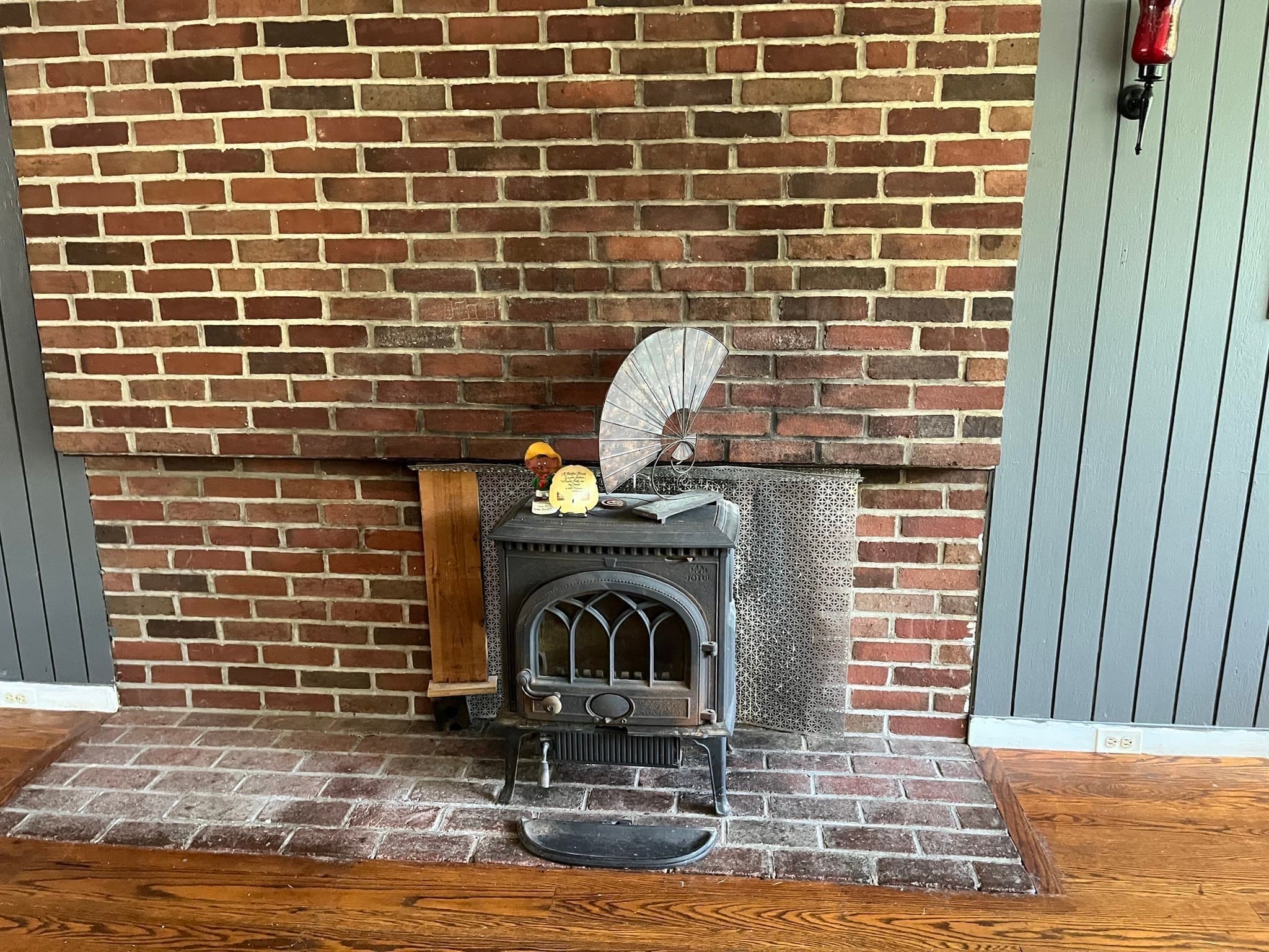 Single Family Residence at 41 Iroquois Street, Worcester MA 01602, Worcester, photo 11 of 41