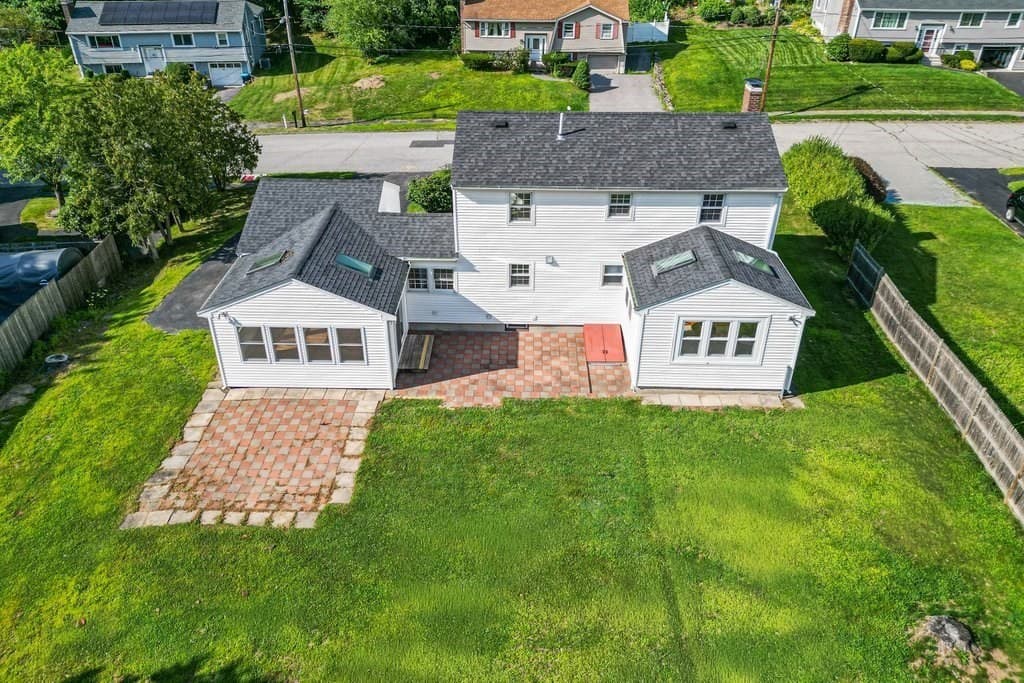 107 Bumble Bee Circle, Shrewsbury MA 01545 photo 4