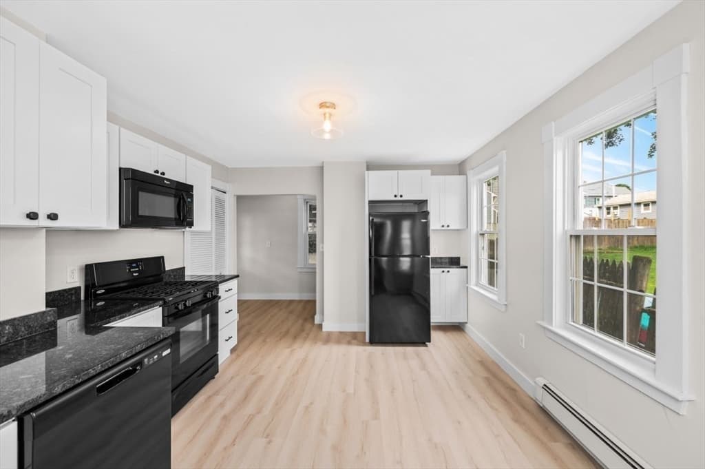 48 Franklin St, Peabody MA 01960 photo 6