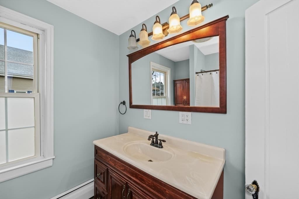48 Franklin St, Peabody MA 01960 photo 15