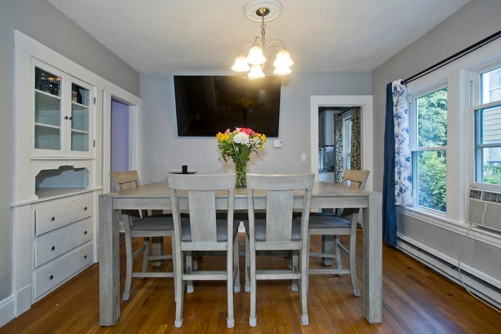 Single Family Residence at 89 W. Alvord St, Springfield MA 01108, Springfield, photo 6 of 27