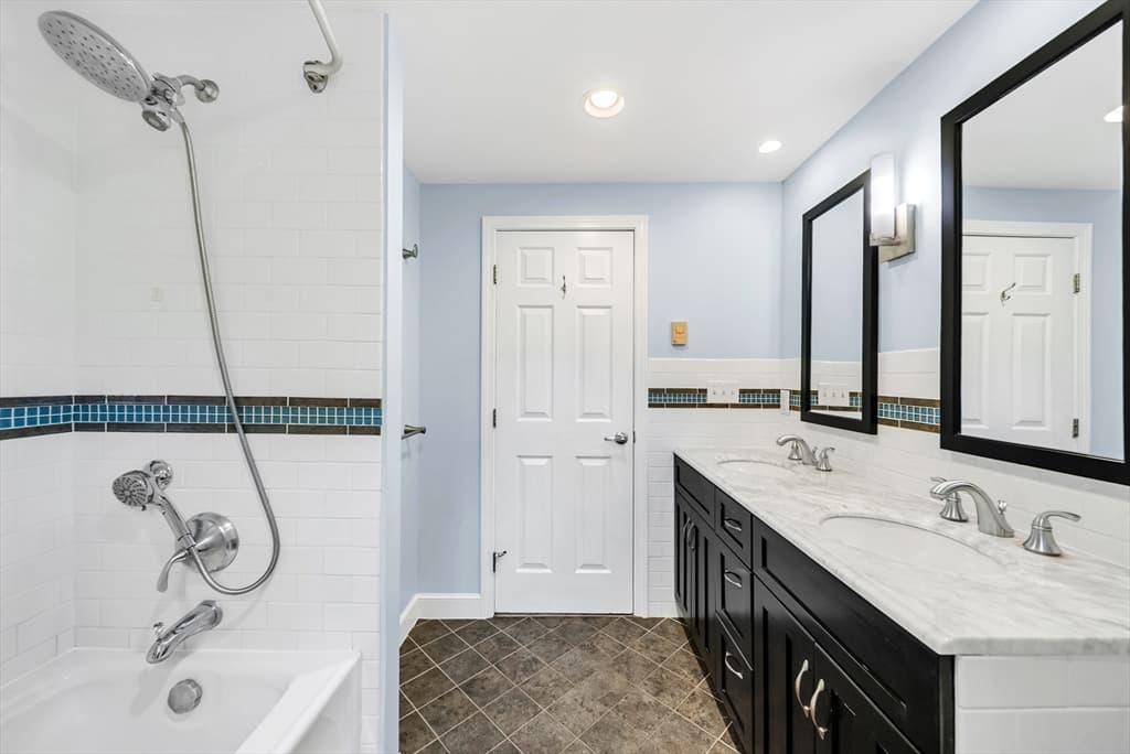 81 Seaver St, Wellesley MA 02481 photo 23