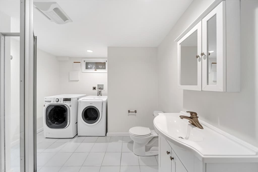 81 Seaver St, Wellesley MA 02481 photo 26