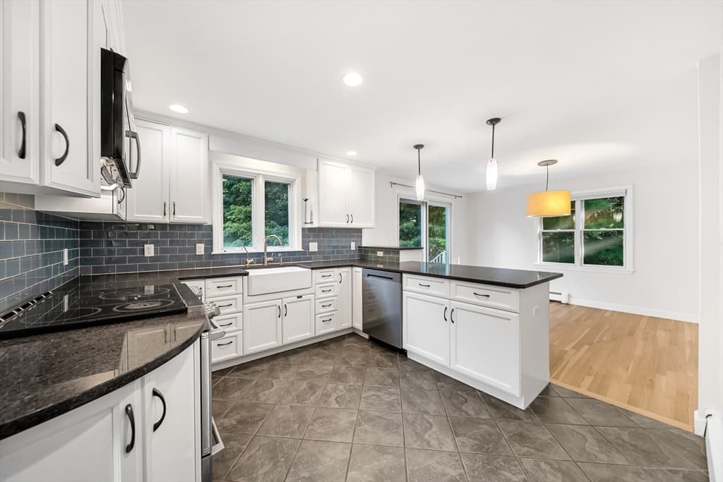 81 Seaver St, Wellesley MA 02481 photo 14