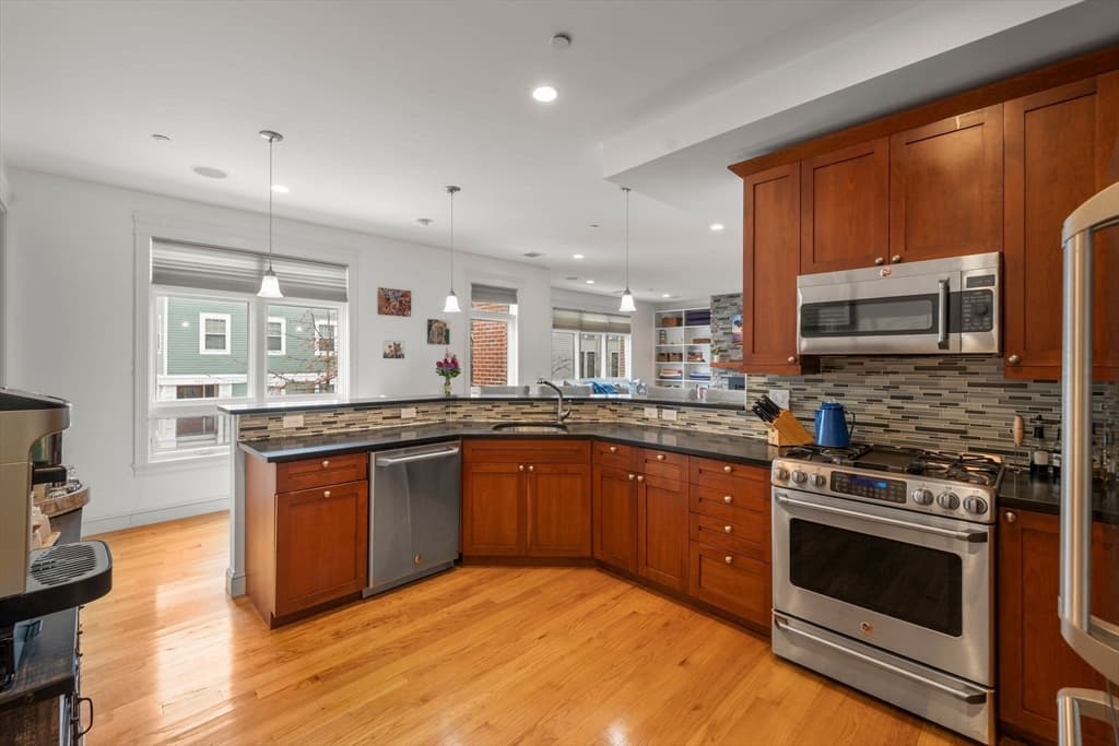 350 West 2nd St # 1, Boston MA 02127 photo 10