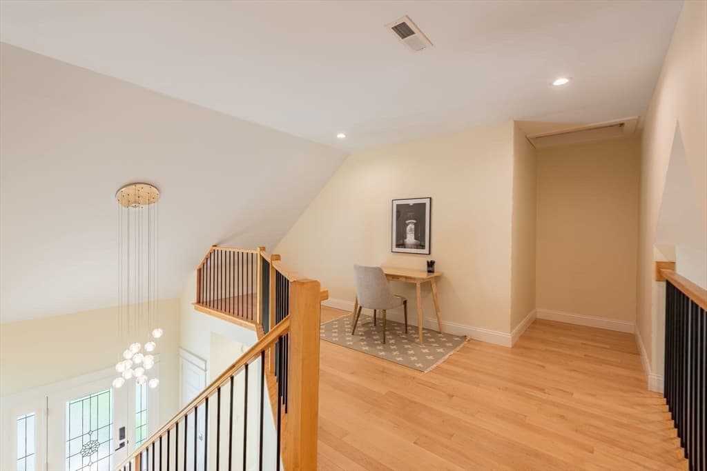 114 Lindenridge, Amherst MA 01002 photo 28