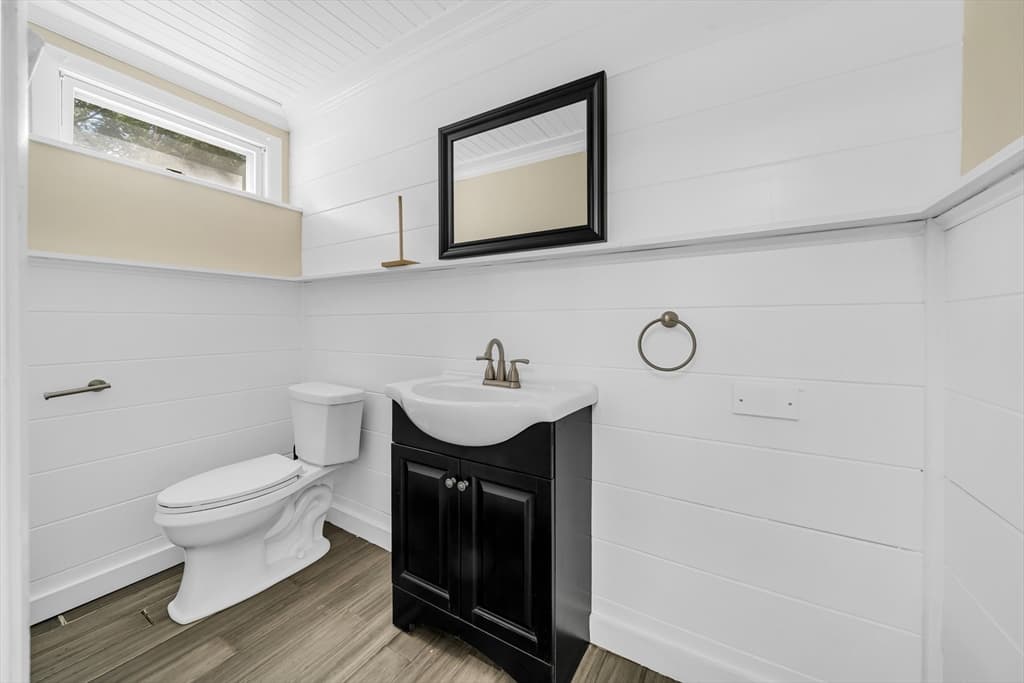 566 Main St, Stoneham MA 02180 photo 17