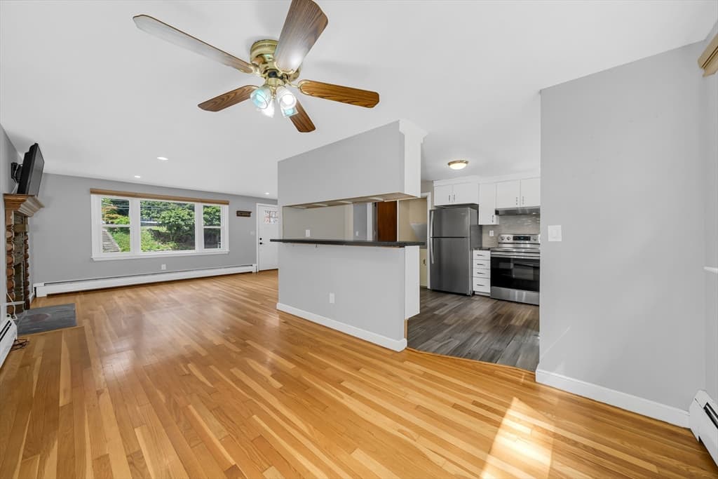 566 Main St, Stoneham MA 02180 photo 7