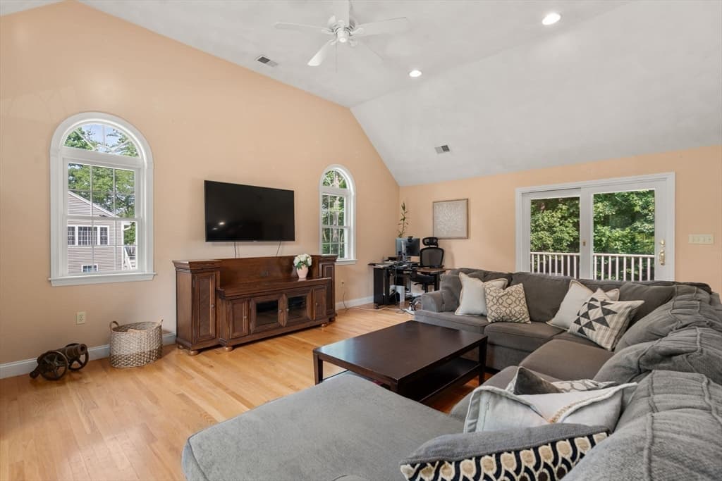 27 Irene Ave, Billerica MA 01821 photo 10