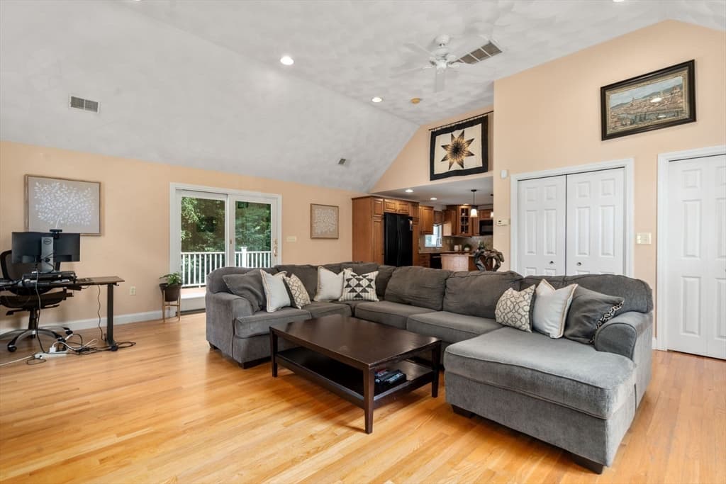 27 Irene Ave, Billerica MA 01821 photo 11