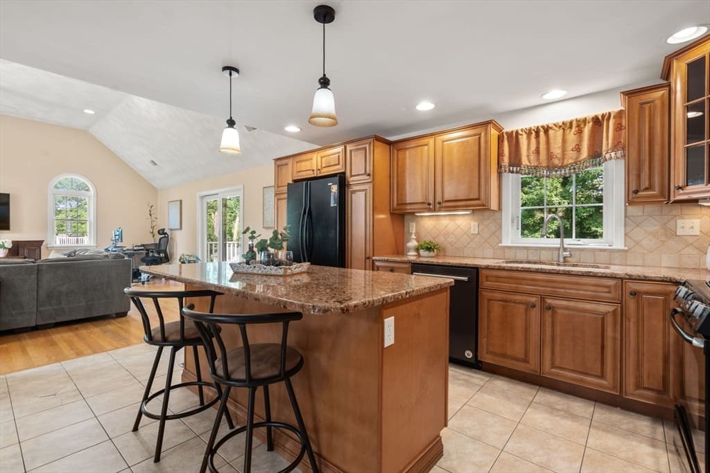 27 Irene Ave, Billerica MA 01821 photo 8
