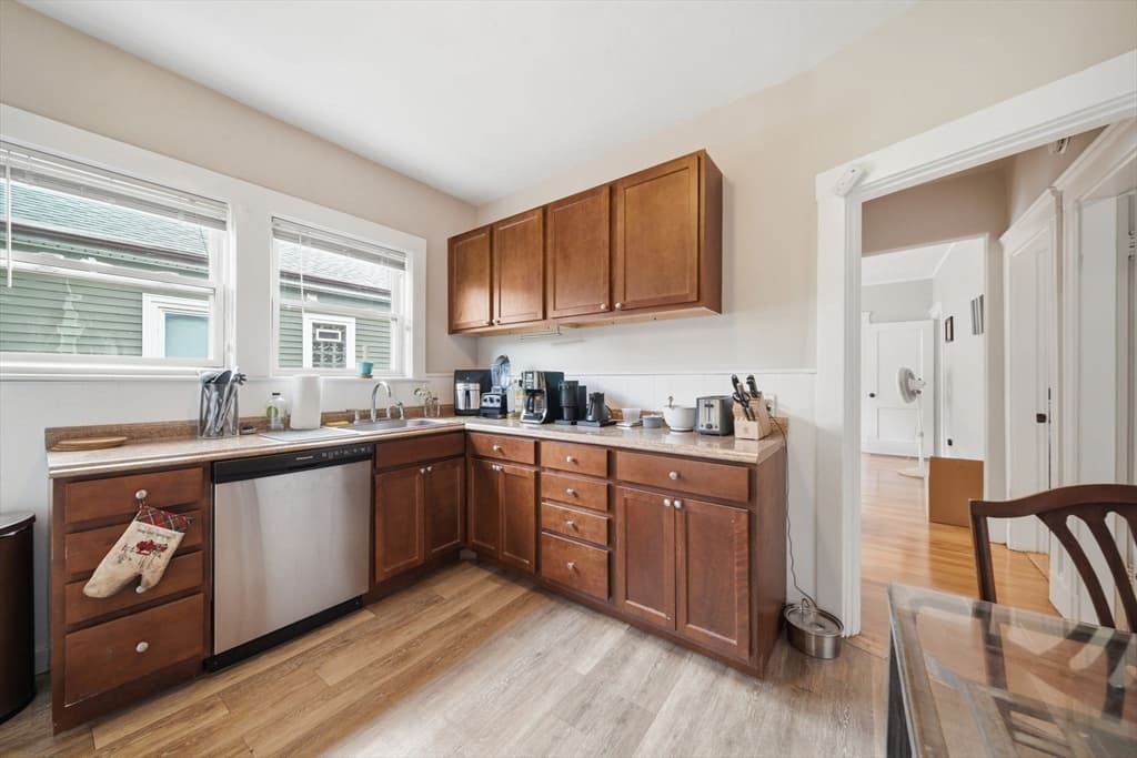 303 Alewife Brook Pkwy, Somerville MA 02144 photo 17