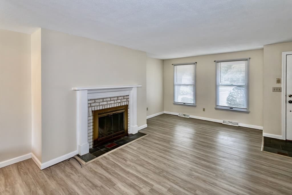 3 Mansion Woods Drive # G, Agawam MA 01001 photo 2