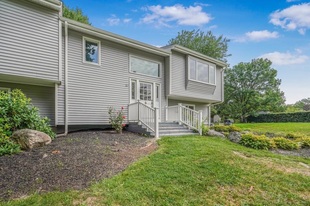 37 Slade St, Swansea MA 02777 photo 30