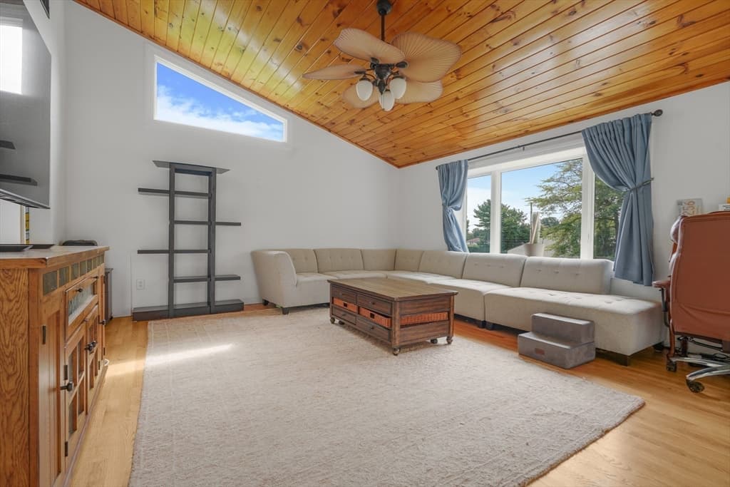 37 Slade St, Swansea MA 02777 photo 11