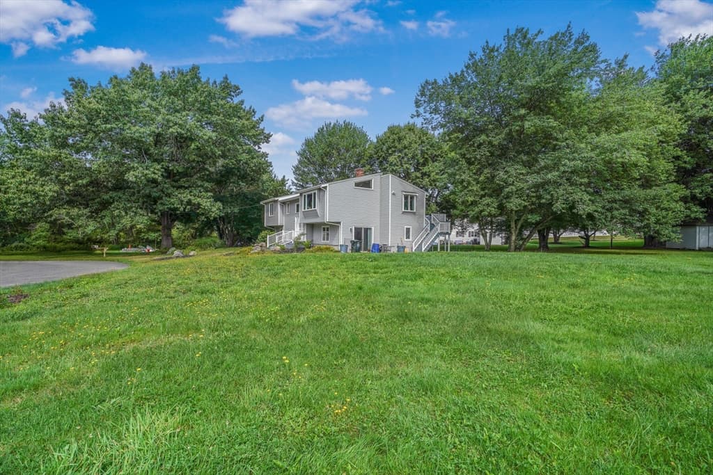37 Slade St, Swansea MA 02777 photo 4
