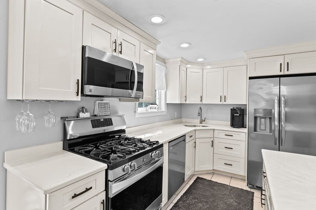 129 Chief Justice Cushing Hwy, Hingham MA 02043 photo 6