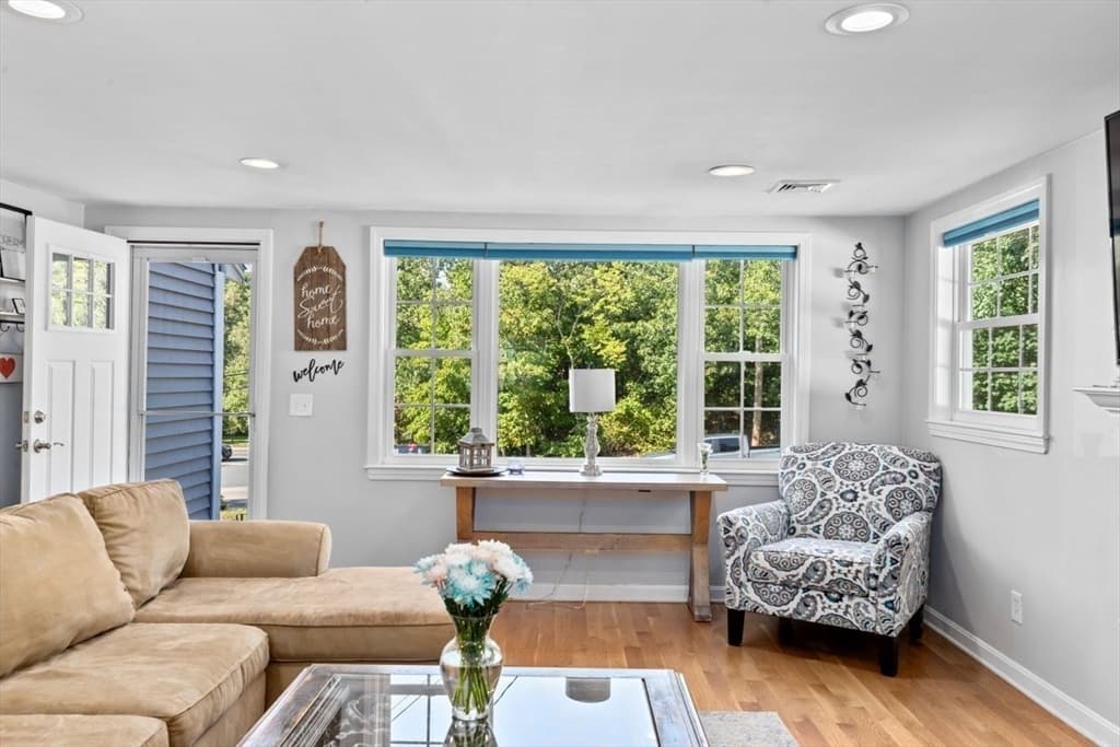 129 Chief Justice Cushing Hwy, Hingham MA 02043 photo 14