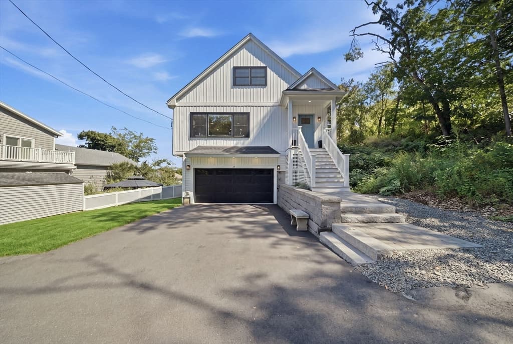 25 Margate Ave, Saugus MA 01906 photo 2