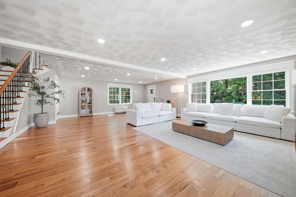 25 Margate Ave, Saugus MA 01906 photo 6