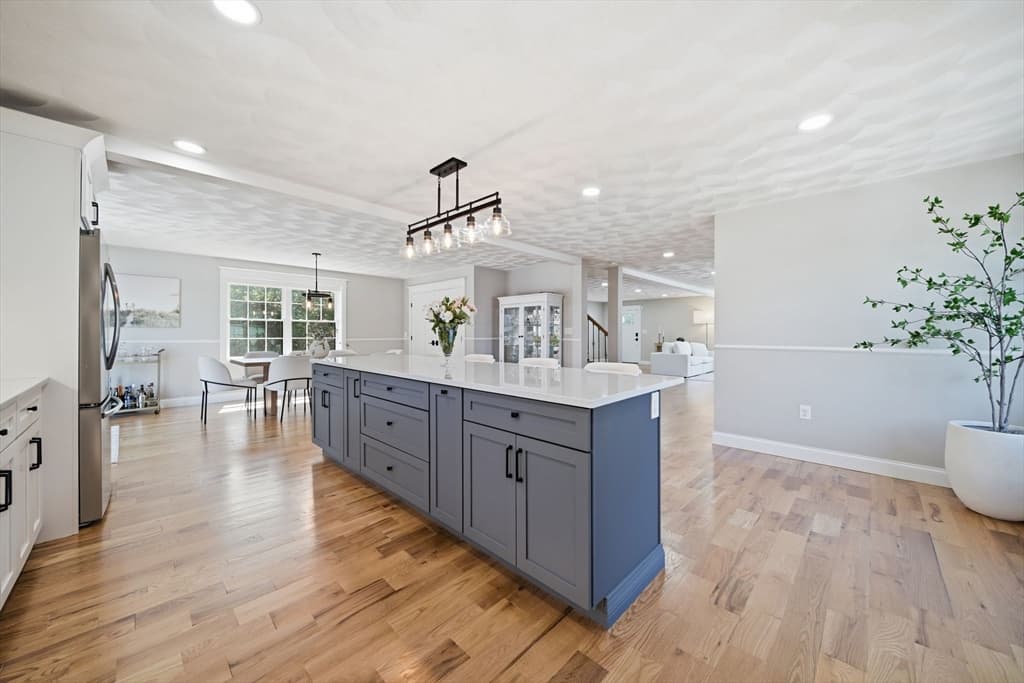 25 Margate Ave, Saugus MA 01906 photo 16
