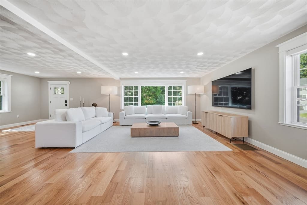 25 Margate Ave, Saugus MA 01906 photo 5