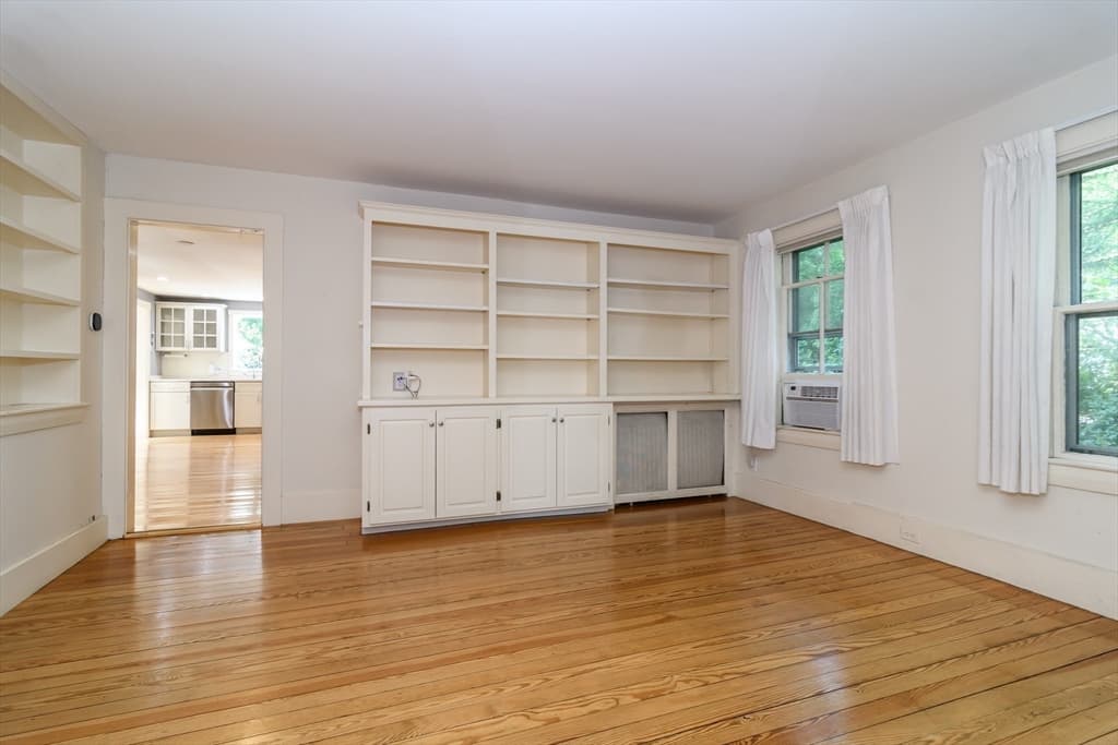 29 Cottage Street, Wellesley MA 02482 photo 6