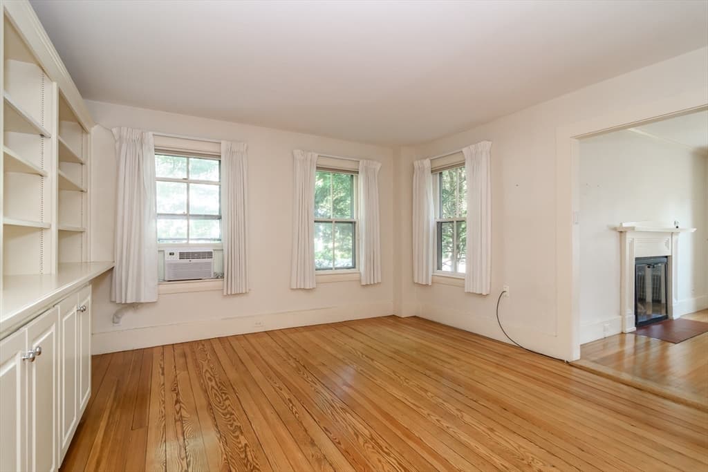 29 Cottage Street, Wellesley MA 02482 photo 5